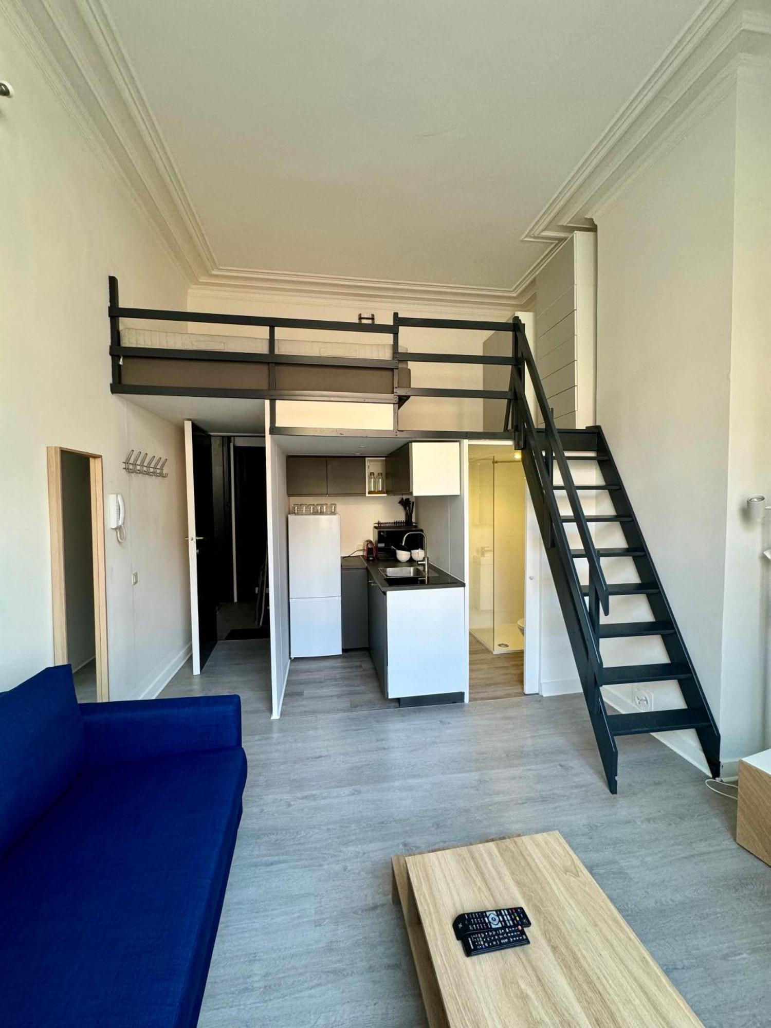 Studio Avec Chambre En Mezzanine Bryssel Exteriör bild