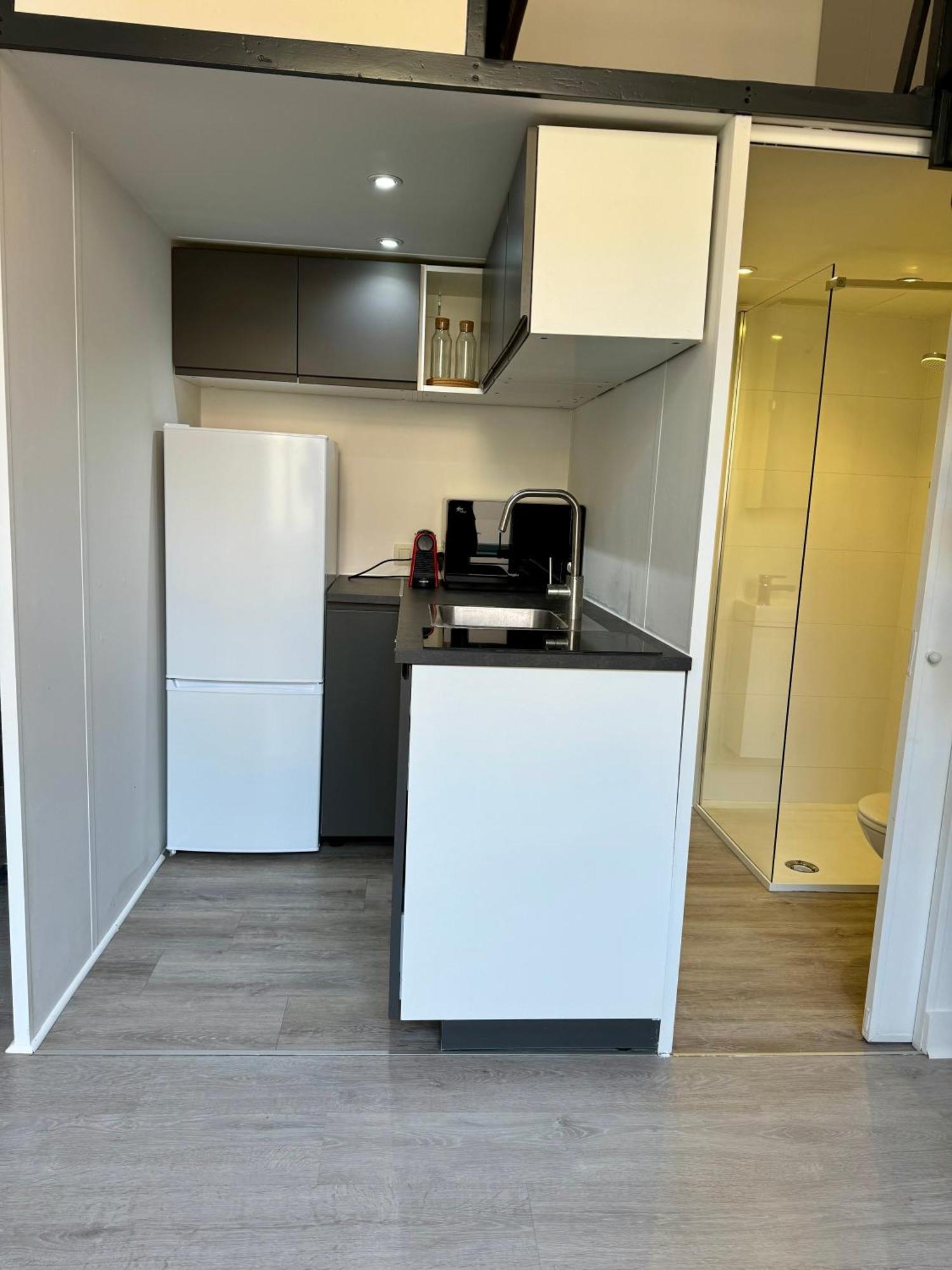 Studio Avec Chambre En Mezzanine Bryssel Exteriör bild